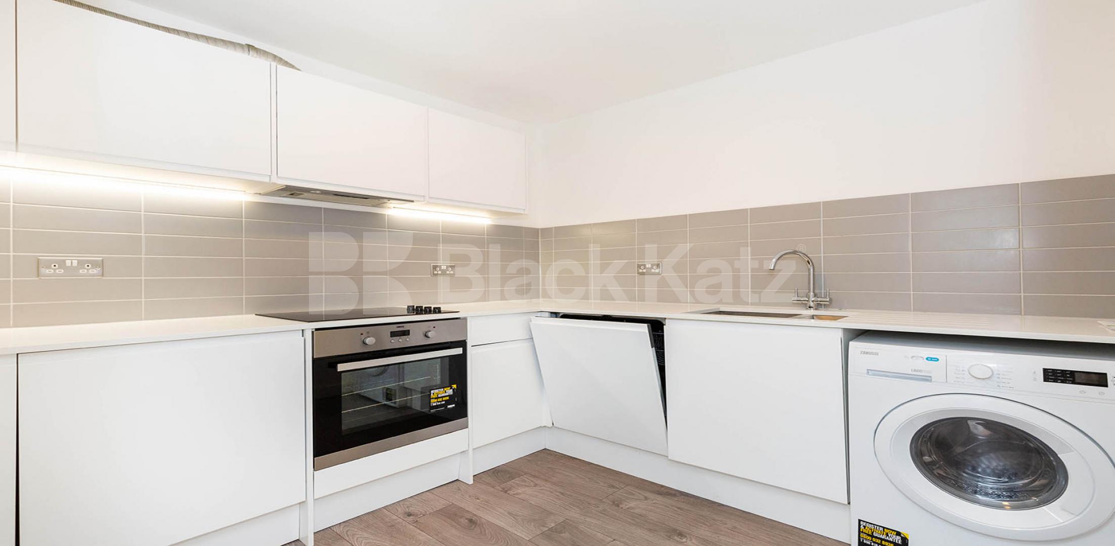 			3 Bedroom, 2 bath, 1 reception Apartment			 SPRINGFIELD HOUSE LOFTS-TYSSEN STREET, DALSTON/HAGGERSTON